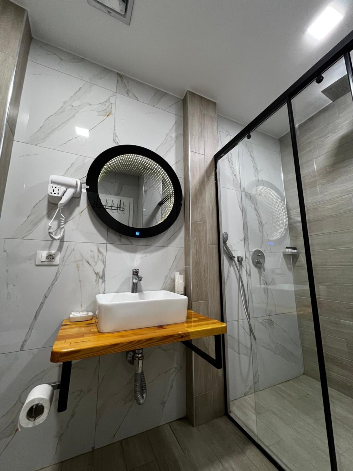 Hotel Nuevo Deluxe Shëngjin Exteriér fotografie